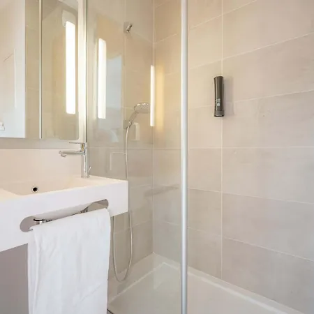 B&B Hotel Toulon Centre Gare Exterior photo